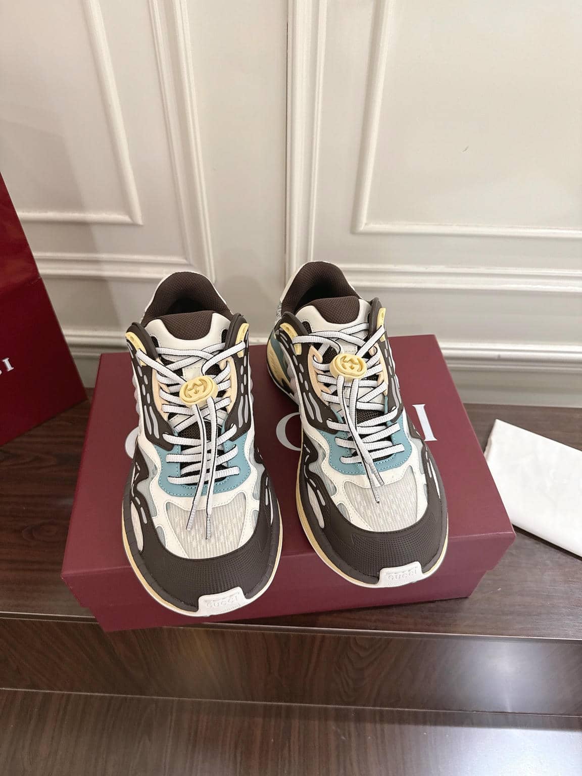 0026 Sneaker